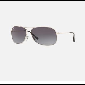 Authentic Ray Ban Pilot Style Sunglasses Silver tone frames 😎